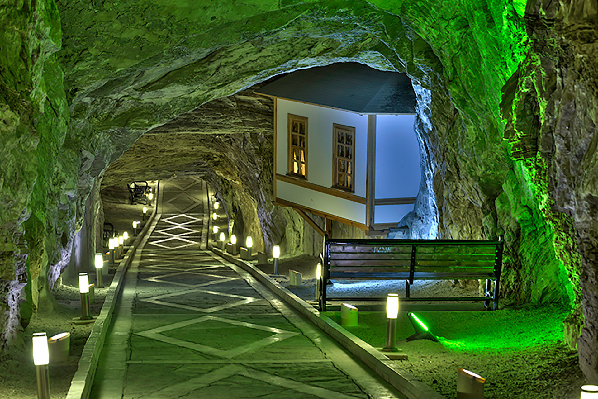 Duzdağ Mağarası