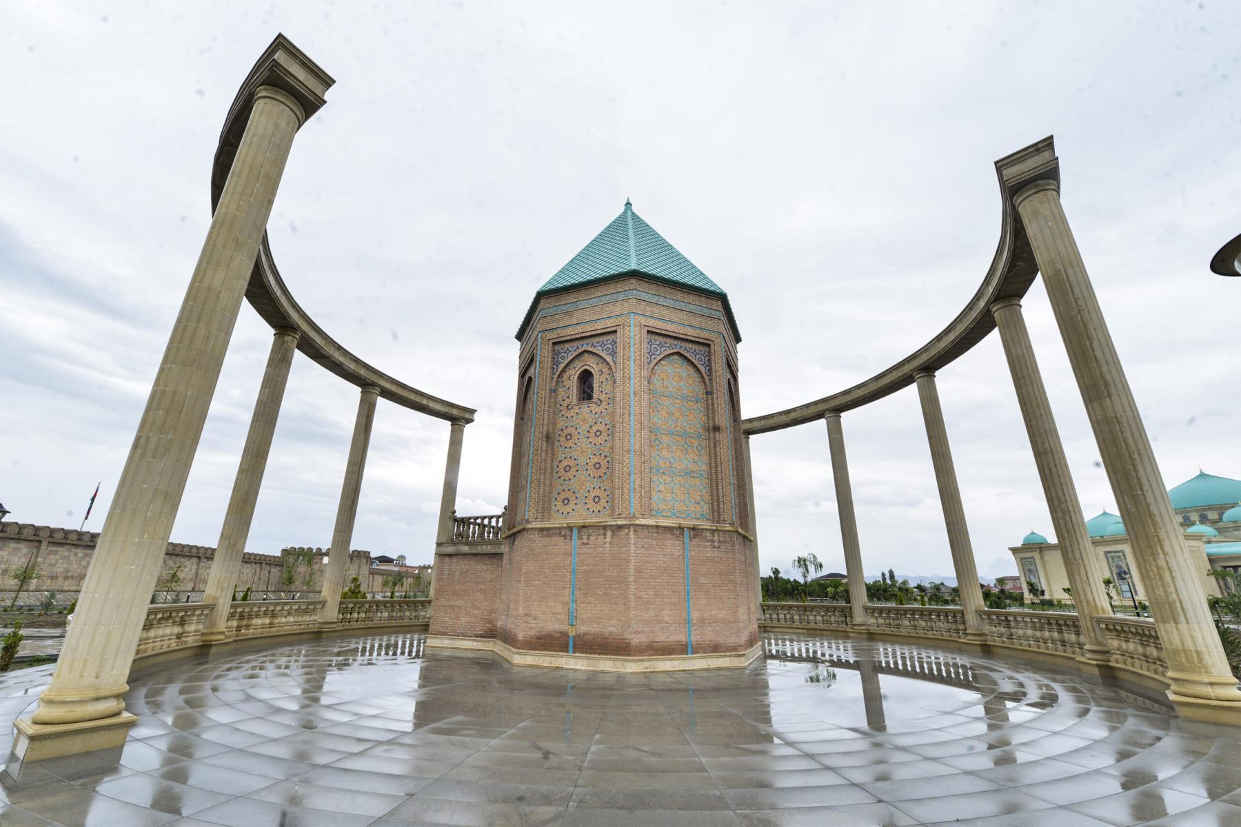 Nuh Türbəsi